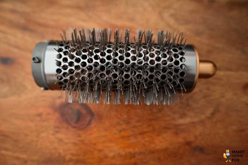 Круглая щетка Dyson Airwrap.